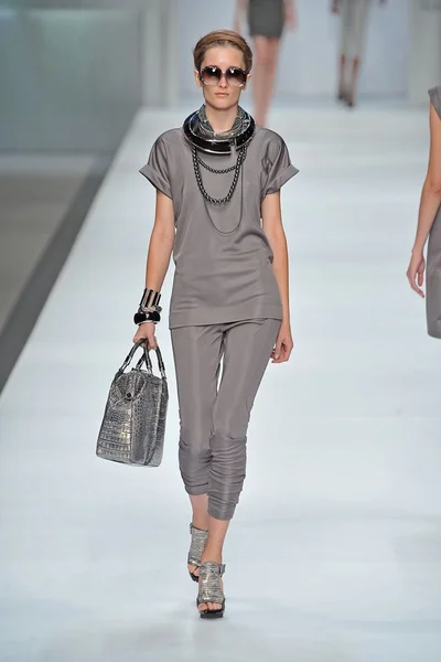 Look 21